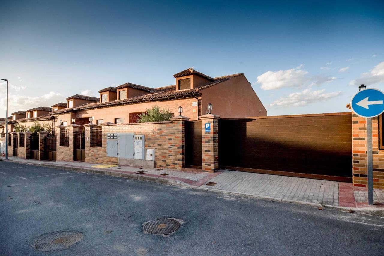 Apartamentos Al Paso De Toledo, Puy Du Fou A 10Km Burguillos de Toledo Exterior foto